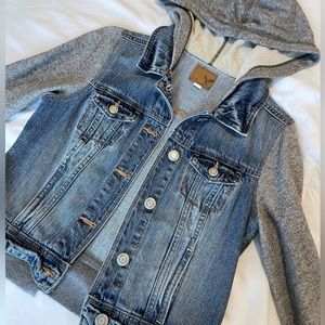 @AMERICAN EAGLE 🦅 Denim-hoodie jacket // size: S // Good condition